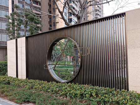 Longguang Real Estate Bronze Gate and Garden Metal Decoration