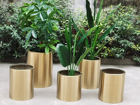 Montreal-Professional customized various modern gold metal stainless steel planter floor decorative flower vases